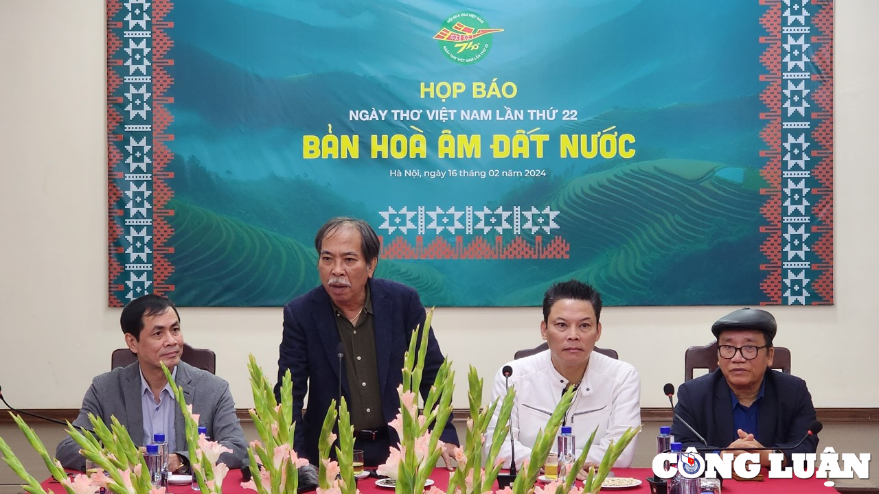 22nd Vietnam Poetry Day honors Vietnamese poets across the country photo 2