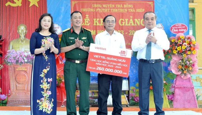 Viettel จัดทำโครงการทุนการศึกษา 10 ปี “เพื่อเด็กใฝ่เรียน”