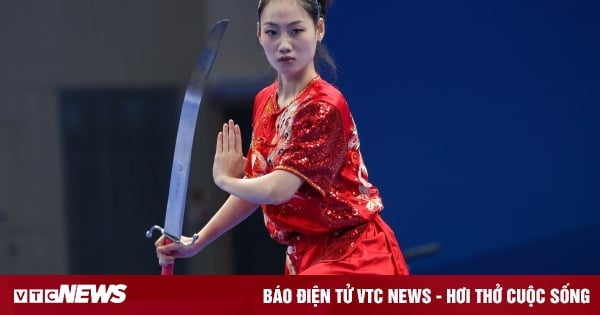 Dang Tran Phuong Nhi ganó la medalla de oro en el campeonato mundial de wushu.