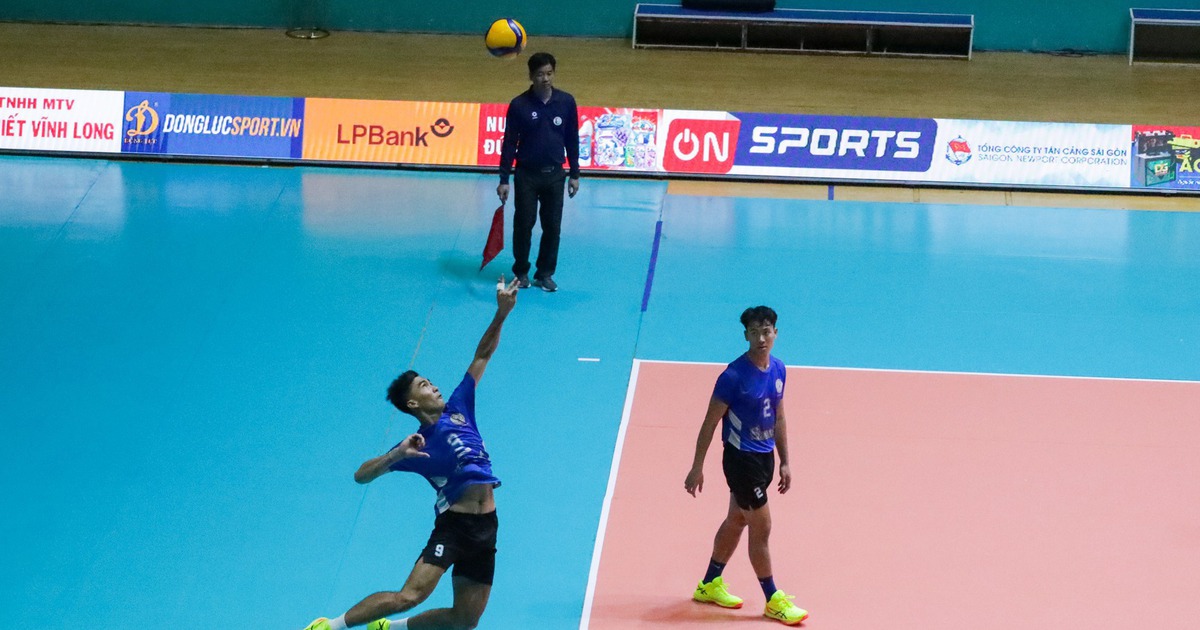 Dramatically defeating Ninh Binh Club, Sanest Khanh Hoa Club enters the national volleyball final