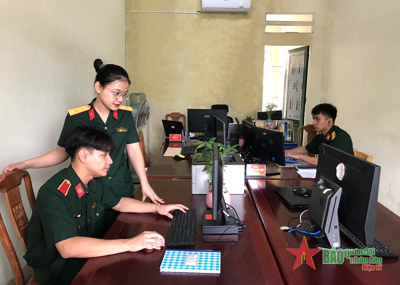 Trường Sĩ quan Thông tin đào tạo học viên sát với thực tế đơn vị