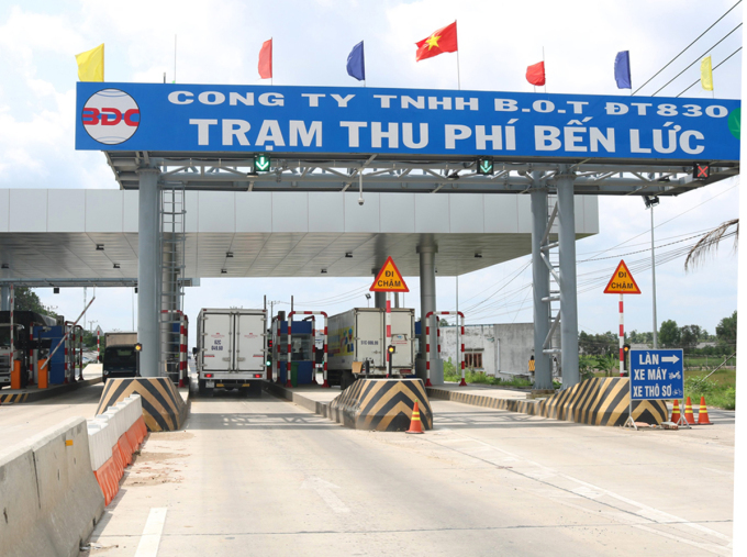 Ben Luc BOT station will increase fees from 5,000 - 10,000 VND per trip from the beginning of March. Photo: Hoang Nam