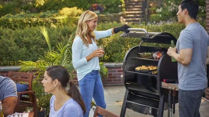 Grillparty im Freien. Foto: gardeningetc