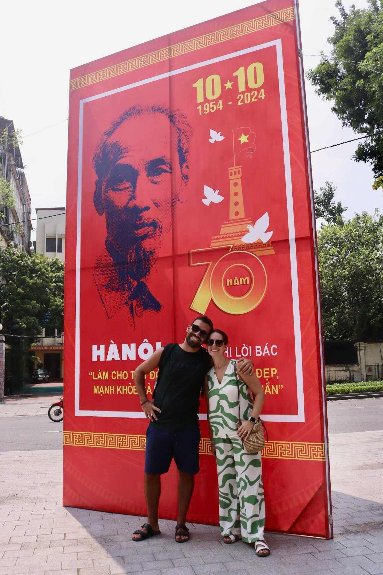 Hanoi decora sus calles para celebrar los 70 años de la Liberación de la Capital (foto 10)