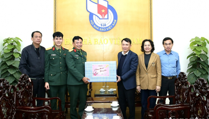 ពង្រឹងទំនាក់ទំនងមិត្តភាពប្រពៃណី និងសាមគ្គីភាពពិសេសរវាងកងពលលេខ៣១២ និងសមាគមអ្នកសារព័ត៌មានវៀតណាម