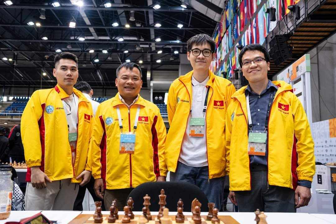 Tiếp mạch thắng, Lê Quang Liêm cùng đội tuyển cờ vua Việt Nam 'bay cao' ở Olympiad- Ảnh 3.