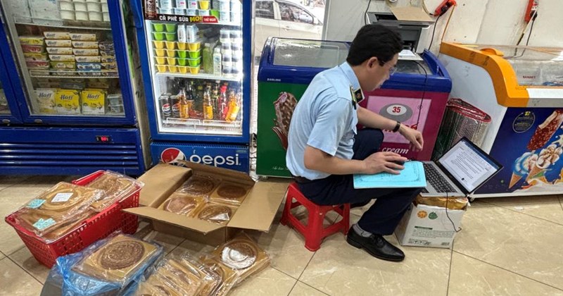 Hai Duong seizes nearly 1,200 smuggled moon cakes