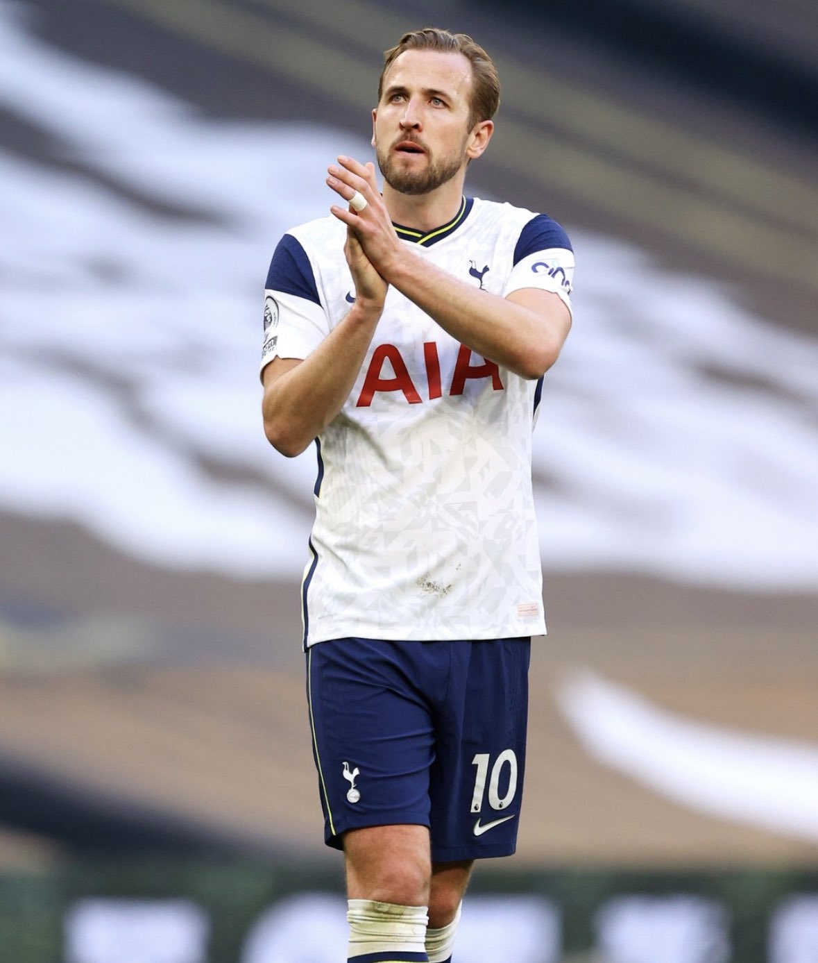 Bayern Munich đưa đề nghị gây sốc hỏi mua Harry Kane - Ảnh 2.