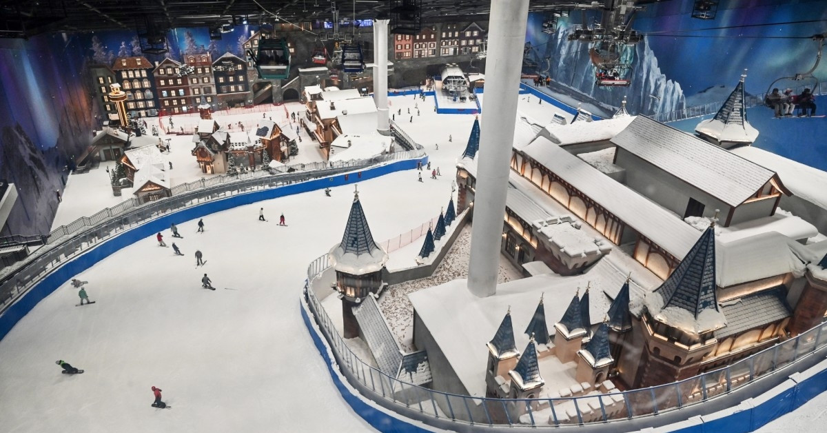 Größtes Indoor-Skigebiet der Welt wird nach jahrelanger Verzögerung eröffnet