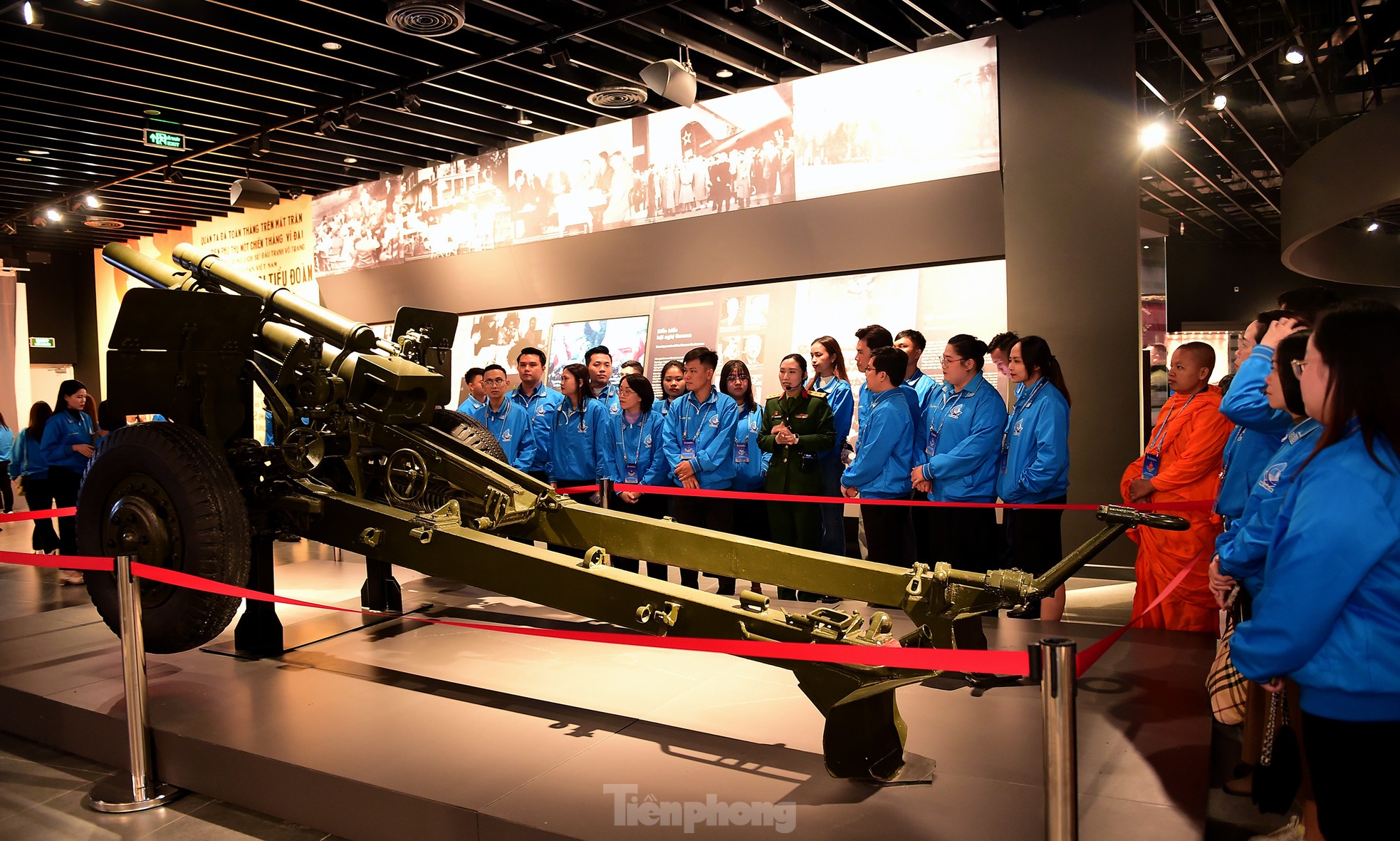 'I love my Fatherland' surges at the Vietnam Military History Museum photo 12