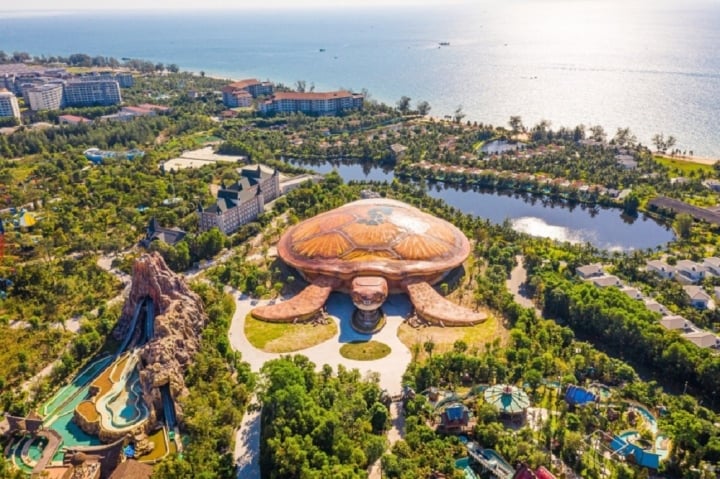 What's strange about Vinpearl Aquarium - Phu Quoc's entertainment paradise? - 1