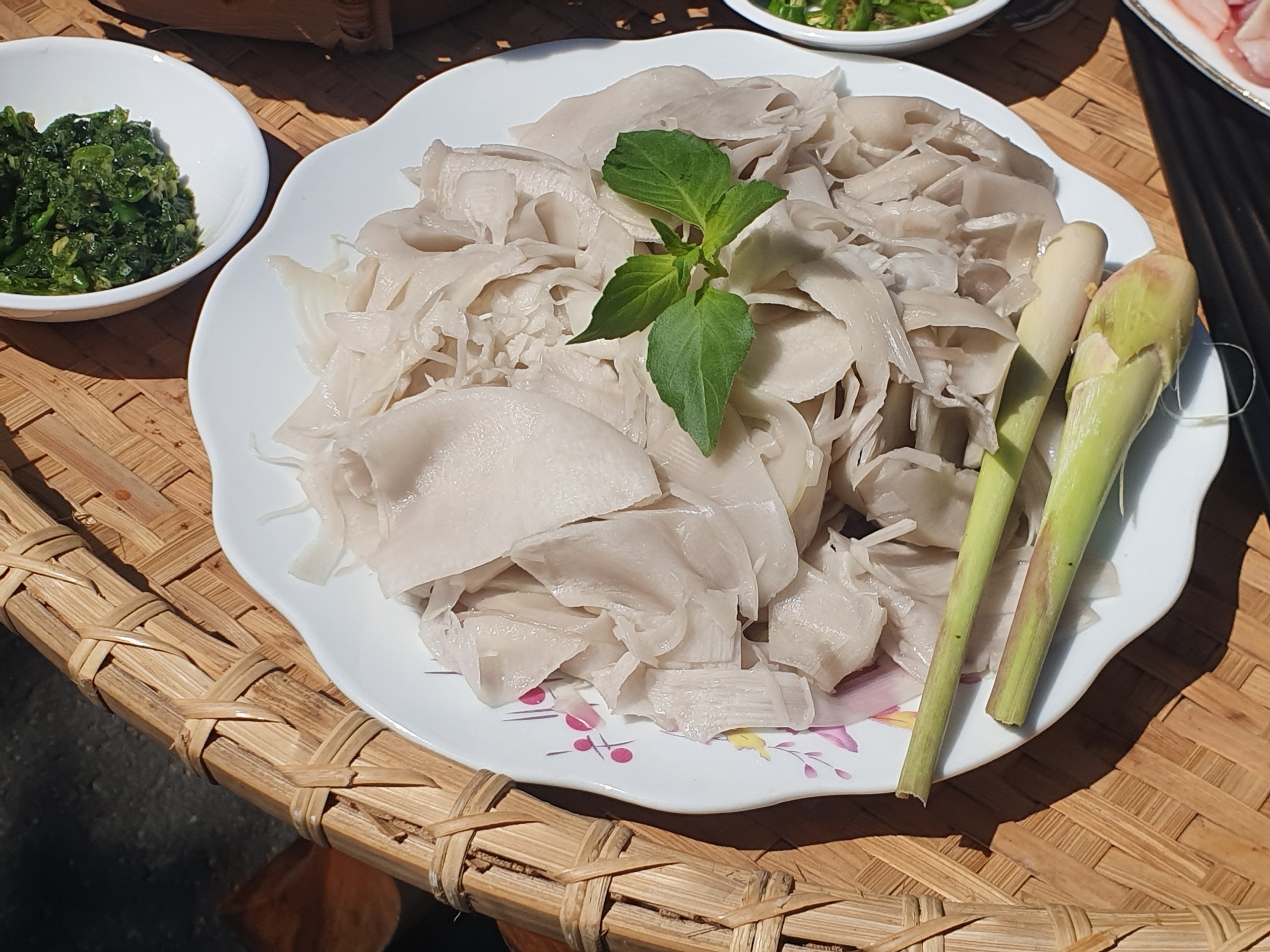 Thưởng thức lẩu gà lá é chính gốc Phú Yên- Ảnh 5.
