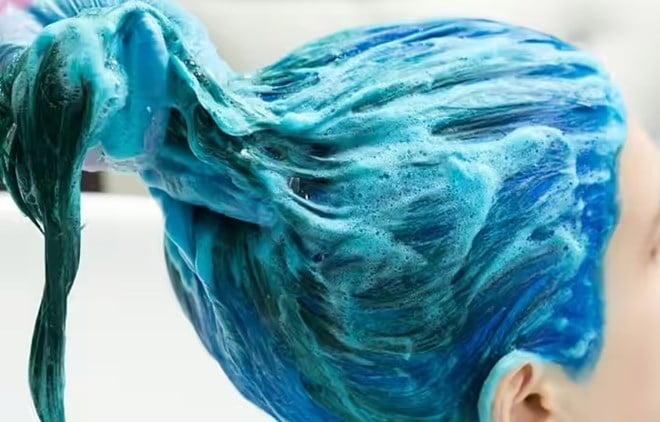 4 formas de ayudar a eliminar el tinte azul sin dañar tu cabello