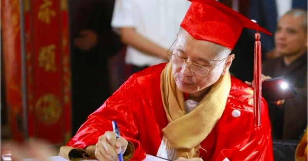 L'Université de Hanoi est sur le point de révoquer le diplôme universitaire de M. Vuong Tan Viet.