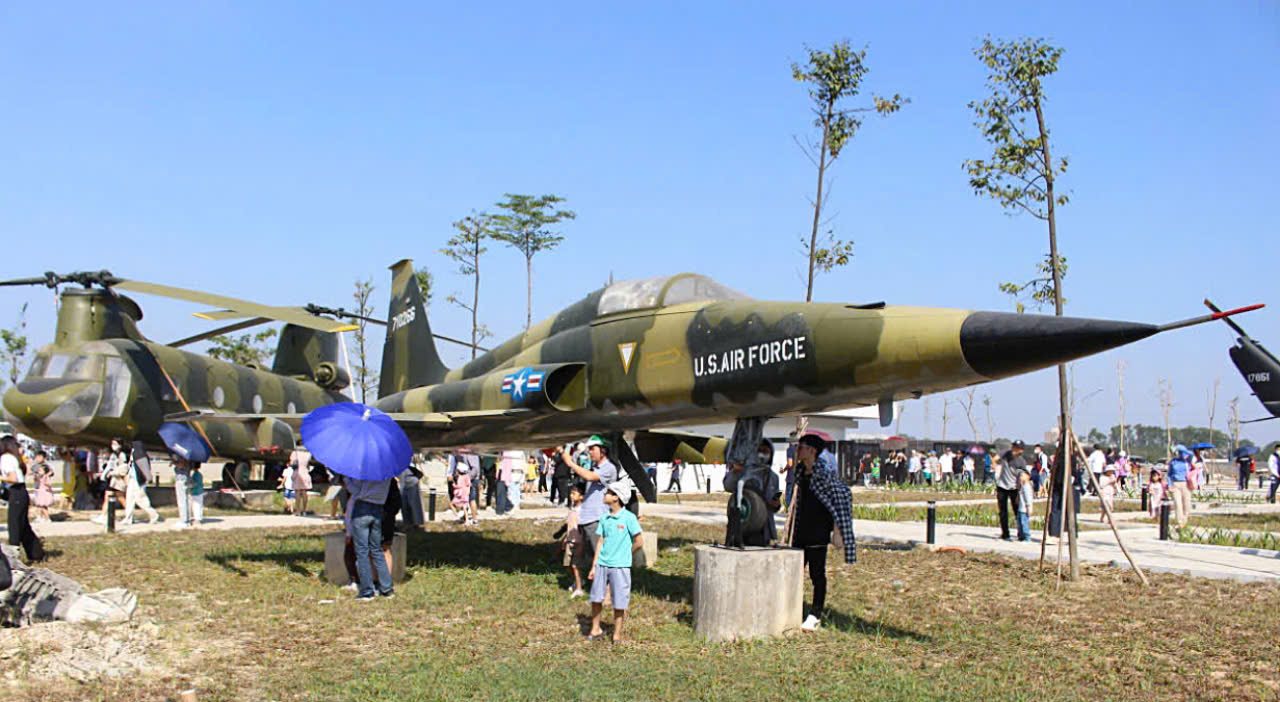 The museum's outdoor exhibition space. Photo: Thach Luu