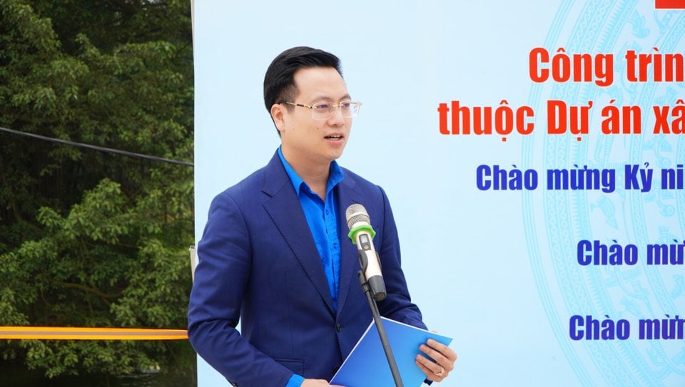 Ph&oacute; B&iacute; thư Th&agrave;nh đo&agrave;n H&agrave; Nội Trần Quang Hưng ph&aacute;t biểu tại buổi lễ - Ảnh: Th&agrave;nh Trung