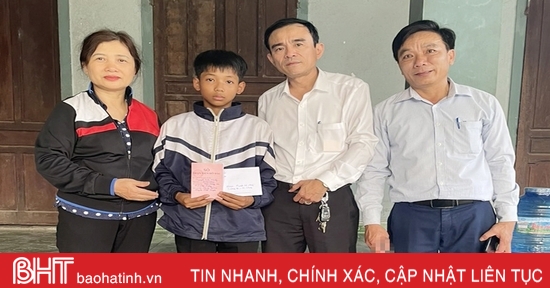 Nhận đỡ đầu trẻ mồ côi khó khăn