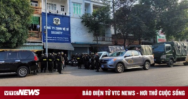 New news about the group of 'bodyguards' blocking the road and regulating the wedding convoy in Thanh Hoa