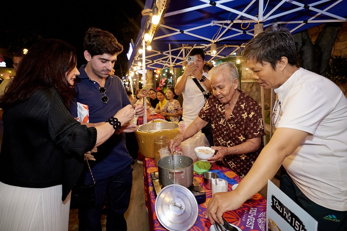 Chợ đêm bên biển Vui Phết có gì mà ai cũng 'mê tít'?- Ảnh 4.