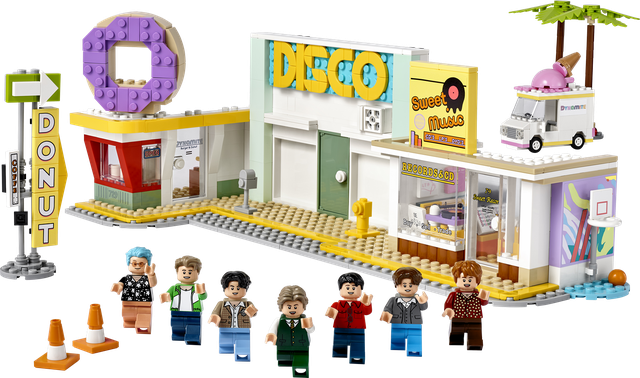 Nhóm nhạc BTS bước vào thế giới game LEGO - Ảnh 3.