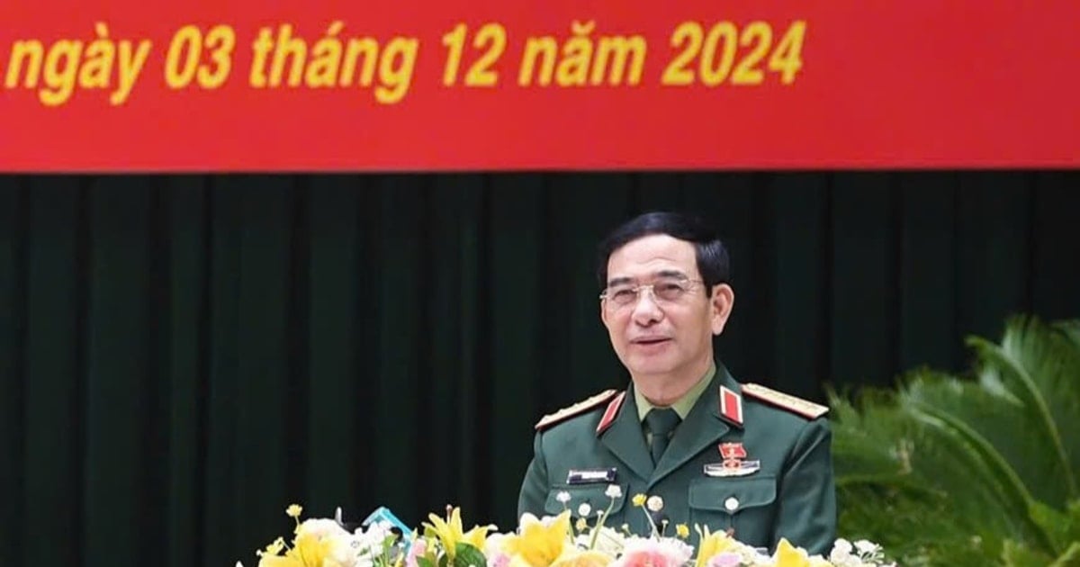 El general Phan Van Giang se reúne con los votantes en la provincia de Thai Nguyen