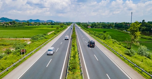 Temporary traffic diversion on Cau Gie Expressway