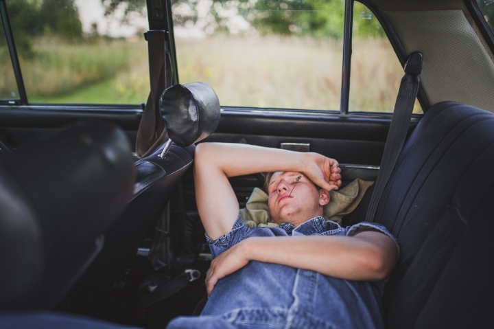 Should you sleep in a car with the air conditioner on? - 1