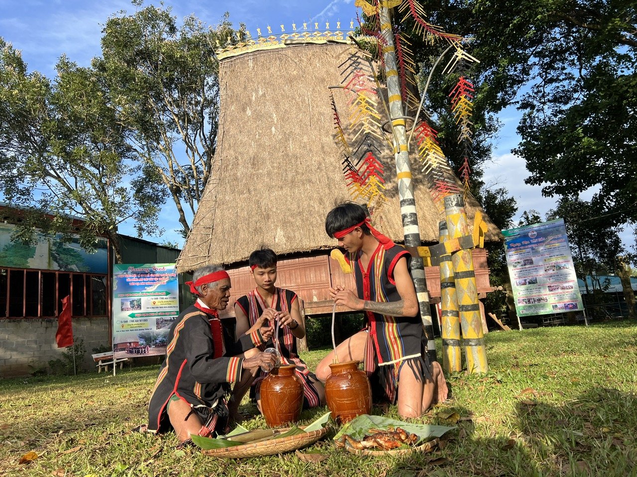 Festival unique de Gia Lai avec de belles larmes, culture du peuple Gia Lai, photo 3