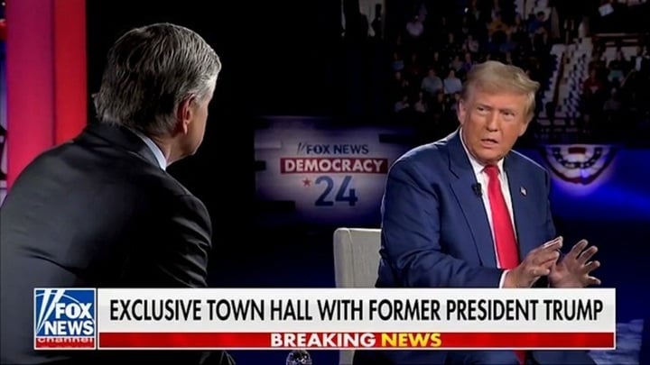 Ông Trump trong một chương trình hỏi đáp do Fox News tổ chức.