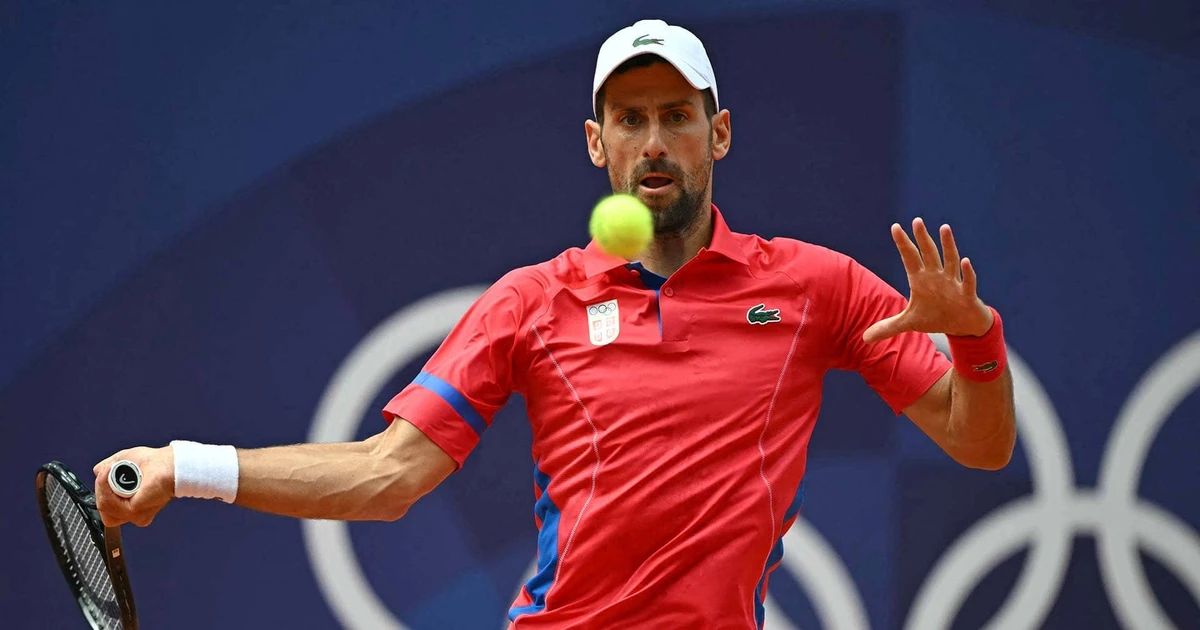 Novak Djokovic maintains his ambition to "hunt for gold", will play Stefanos Tsitsipas in the men's singles tennis quarterfinals