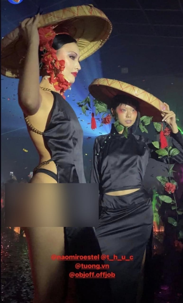 Người mẫu mặc áo yếm, khoe thân phản cảm trong show diễn của NTK Tường Danh 1