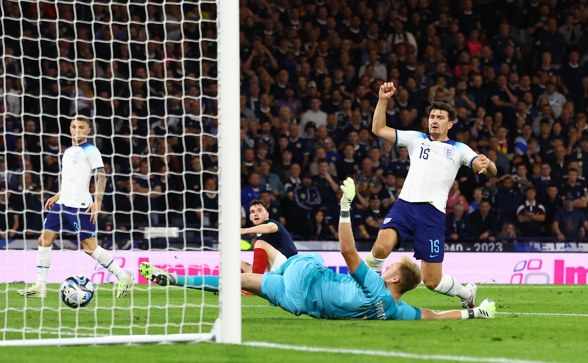 Maguire gây thảm họa, tuyển Anh vẫn hạ Scotland cuộc đối đầu thứ 150 - Ảnh 4.