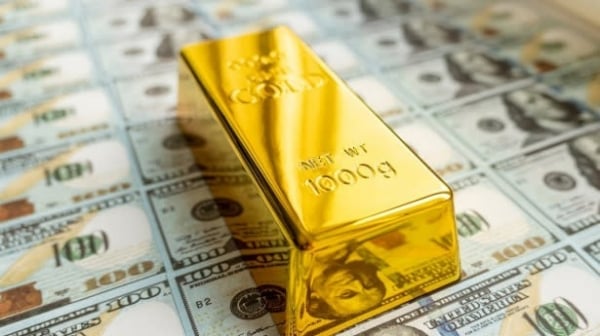 El precio del oro brilla, los inversores aumentan las compras a medida que se intensifica el conflicto entre Rusia y Ucrania y el dólar retrocede.