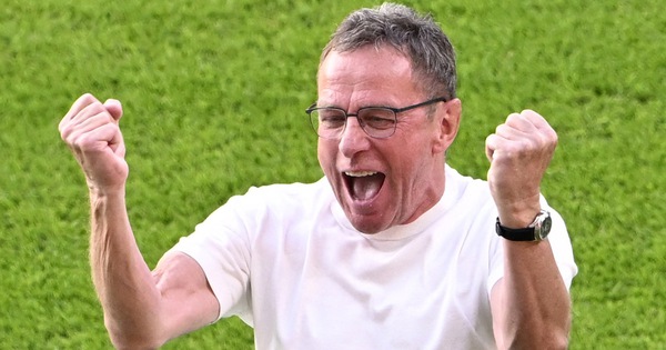 Ngày HLV Rangnick được đánh giá lại!