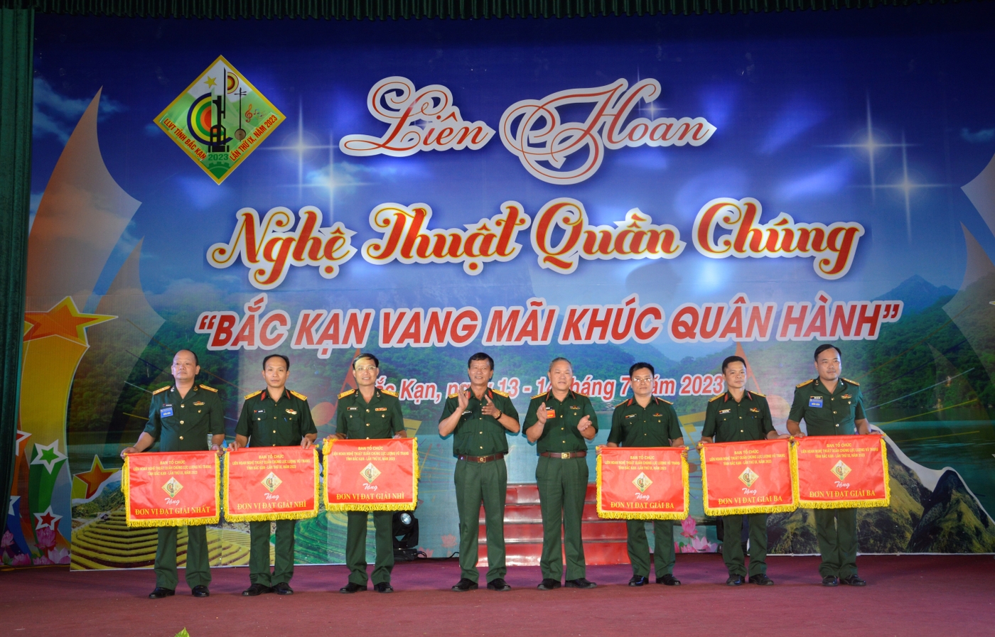 Liên hoan Nghệ thuật quần chúng LLVT tỉnh Bắc Kạn thành công tốt đẹp ảnh 1