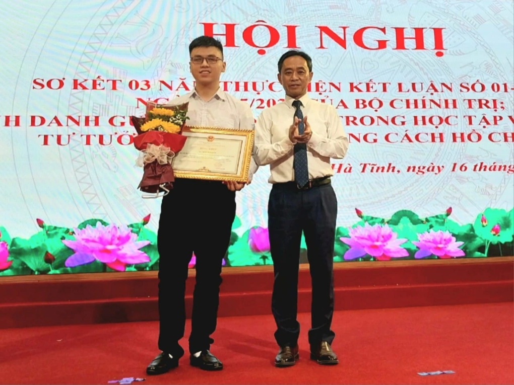 Nam sinh khiếm thị trúng tuyển 6 trường đại học top đầu - 3