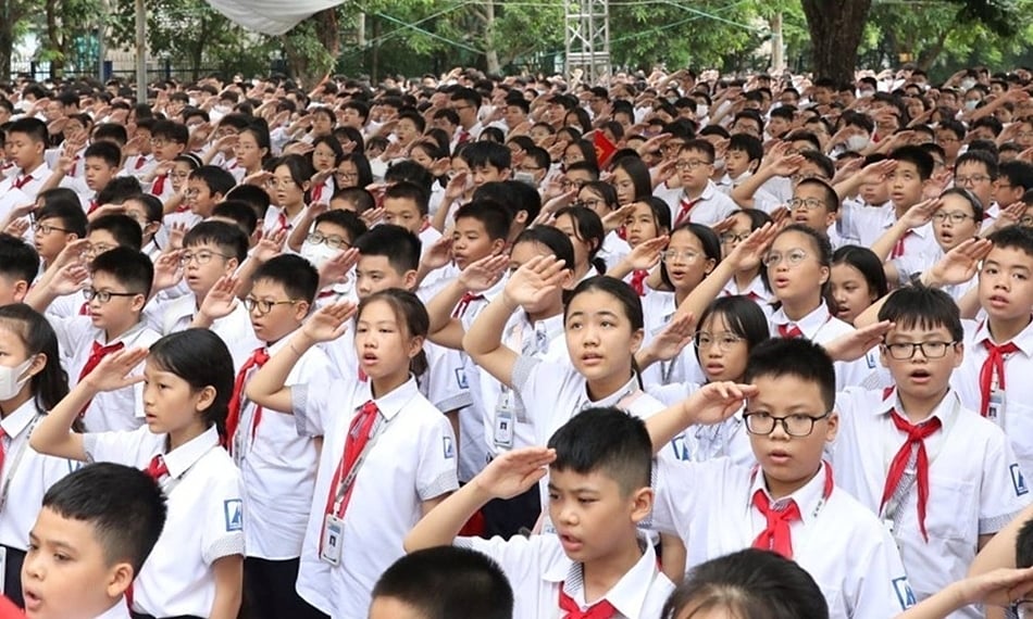 Le département de l'éducation de Hanoi propose de continuer à recruter des élèves de 6e année à l'école Ams