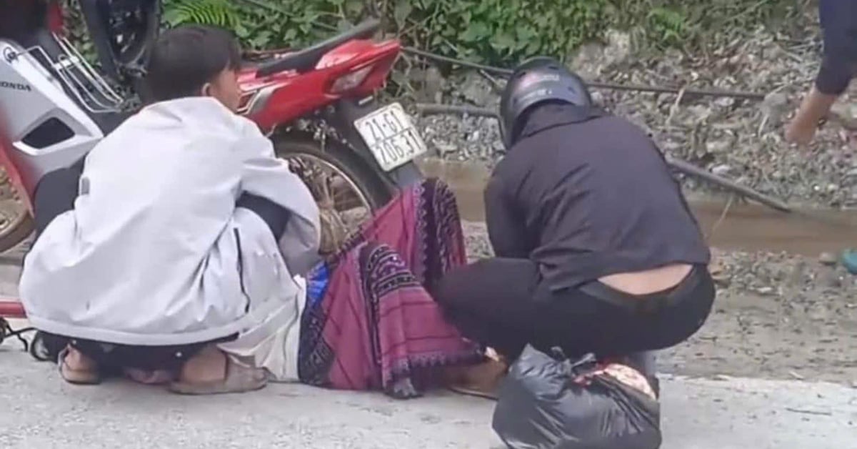 Doctor delivers baby to save woman on the side of the road, still wearing helmet