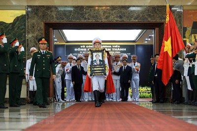 จัดพิธีศพรองนายกรัฐมนตรี เล วัน ถัน อย่างสมเกียรติ