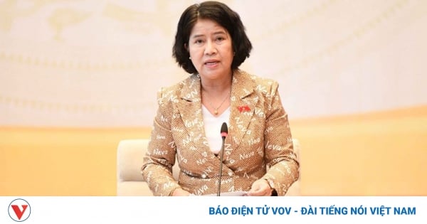 Removing the position of Vice Chairman of the Committee of Science, Technology and Environment from Ms. Nguyen Thi Le Thuy