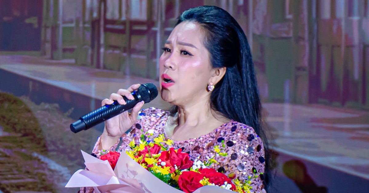 Hong Phuong recreates a duet with Vu Linh through the song Han Mac Tu