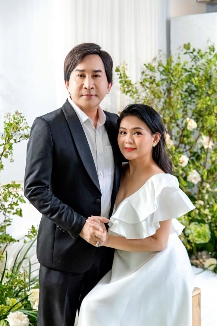 Meritorious Artist Kim Tu Long reveals the reason he loves his young wife because she doesn't ask for branded goods or eat at restaurants - 2