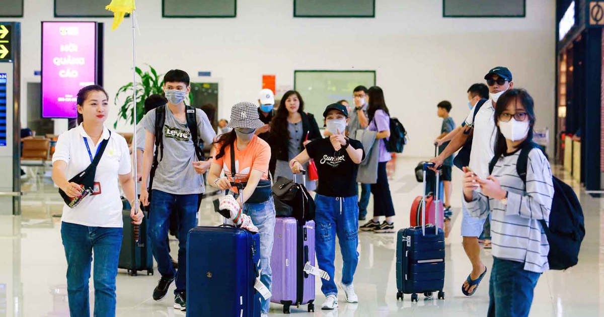 "Fever" for air tickets for the April 30 holiday, tourism finds ways to adapt