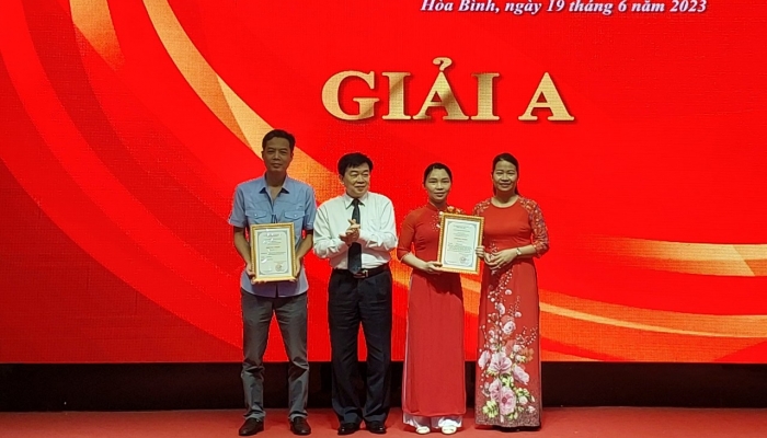 Hoa Binh récompense 24 œuvres qui ont remporté le 3e Prix provincial de la presse