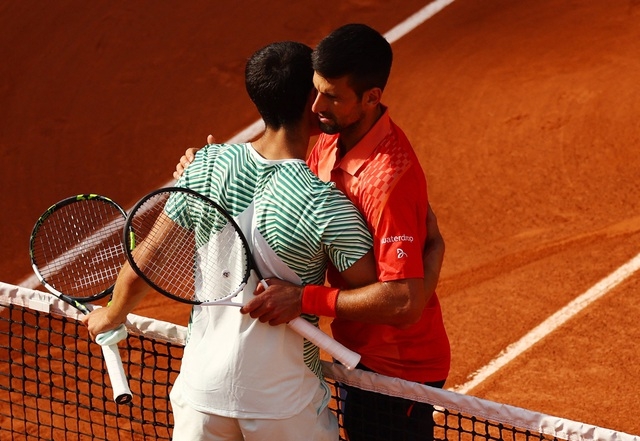 Hạ đối thủ số 1 thế giới, Djokovic cách kỷ lục thế giới 1 trận thắng  ảnh 3