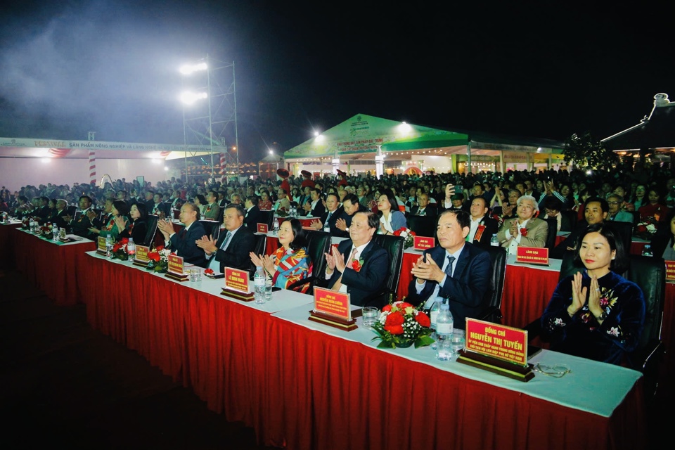 Central and Hanoi City delegates attended the ceremony. Photo: Viet Thanh