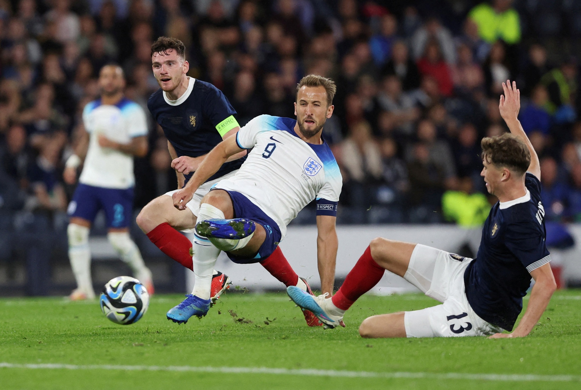 Maguire gây thảm họa, tuyển Anh vẫn hạ Scotland cuộc đối đầu thứ 150 - Ảnh 6.