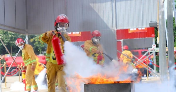 Exciting competition in fire prevention and fighting safety skills