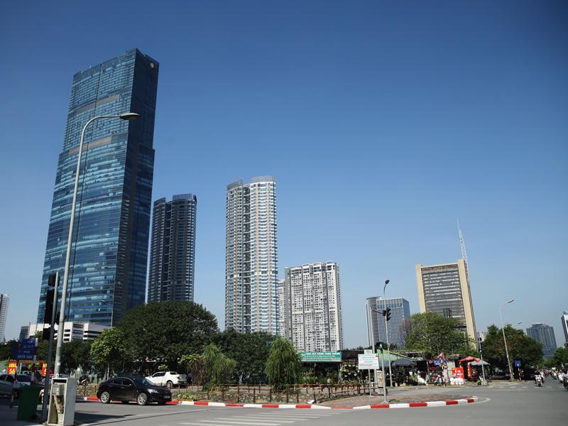 Le nombre de faillites à Hanoi atteint un niveau record, obligeant les propriétaires à baisser les loyers des bureaux, image 1