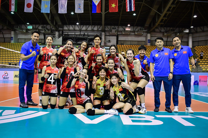 Vietnamese women's volleyball team enters Asian final again, has a place in world tournament